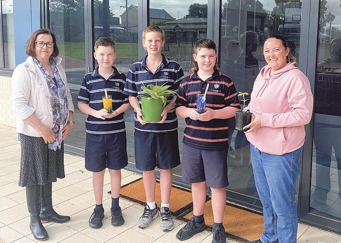 St Mary MacKillop School holding its inaugaral Twilight Market post image