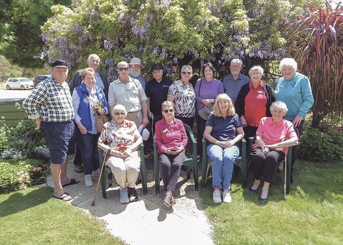 Minlaton Probus enjoys springtime garden visit post image