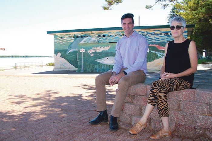 Visitor info heads to the foreshore post image