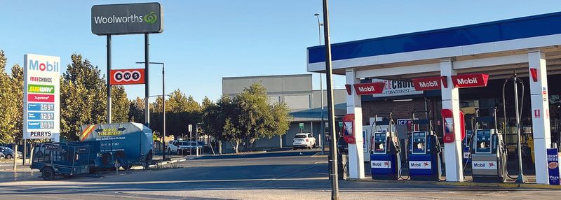 Fuel crisis continues, prices keep rising post image