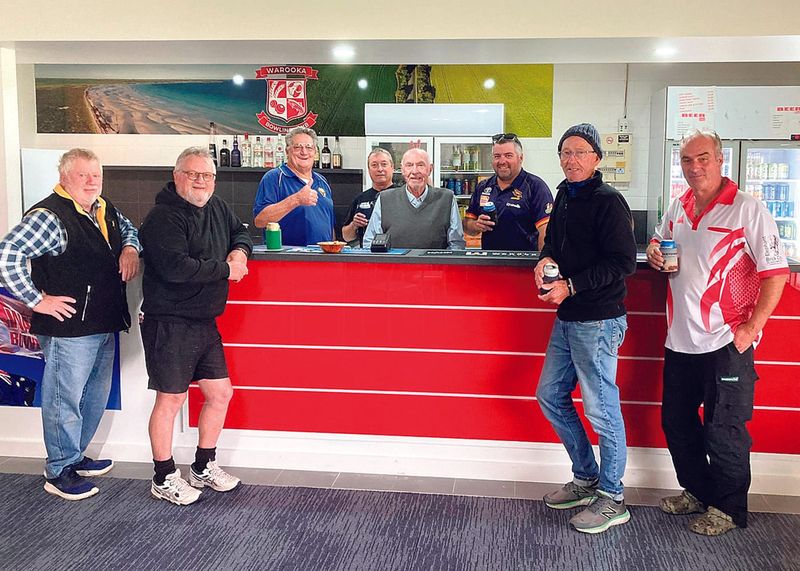 New bar unveiled at Warooka Bowling Club post image