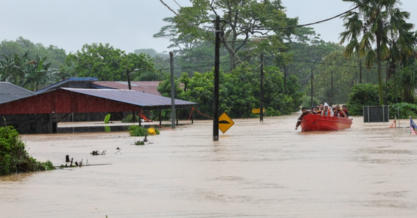 Johor govt announces RM11.2m aid for flood victims, RM500 relief for affected Ramadhan bazaar traders