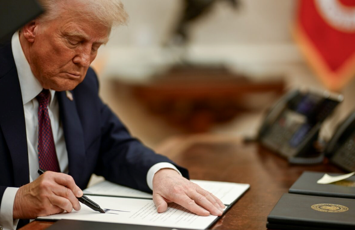 How to Lose a Country in 100 Days: The Words & Money Weekly Newsletter for the Week Ending April 25, 2025