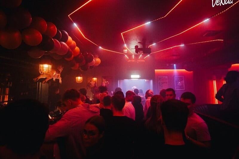 Rustik Bar & Natklub i Herning - Festlokaler og Selskabslokaler