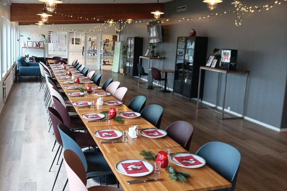 Valby Hallens Café og Bistro - lækkert lokale - medbring egen mad og drikke