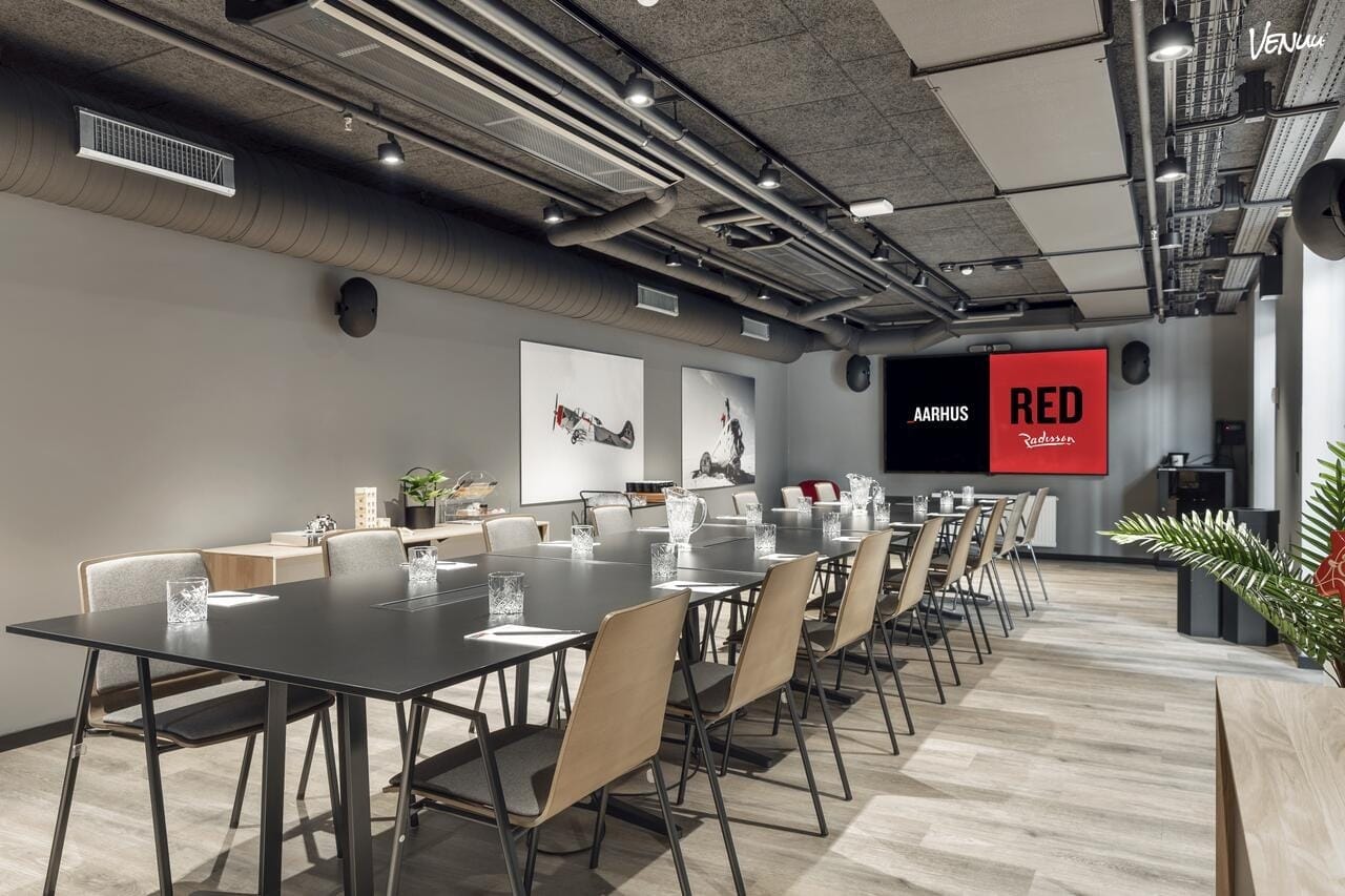 Meeting Room One på Radisson Red Aarhus - Elegant lokale til møder og kurser
