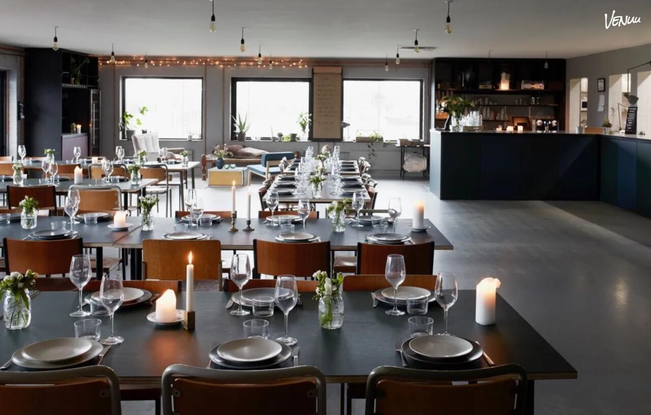 Privat og hyggeligt lokale til intime selskaber og uformelle middage.