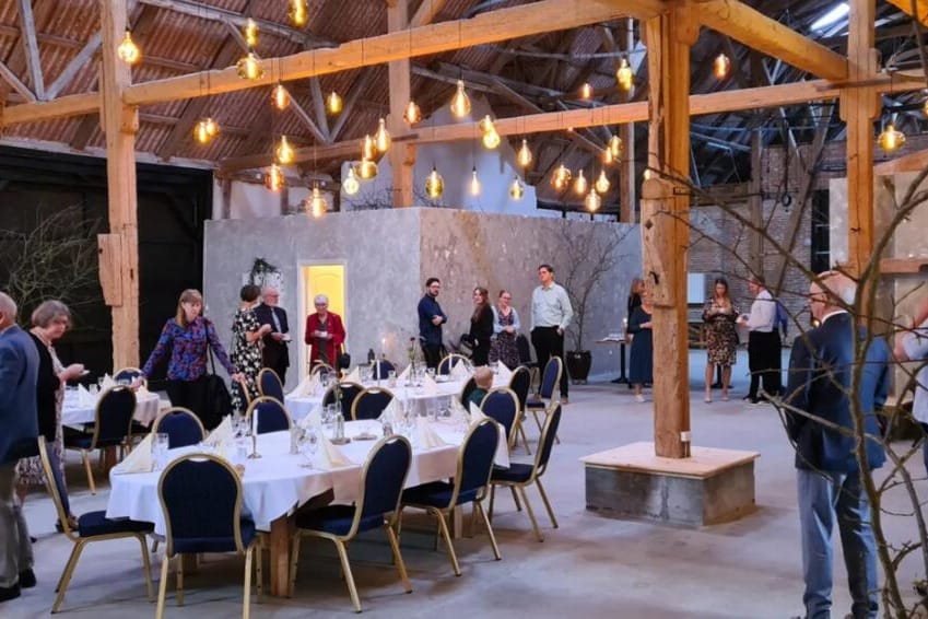 Rustikke lokaler til dit bryllup med overnatning - Skrøbelev Gods