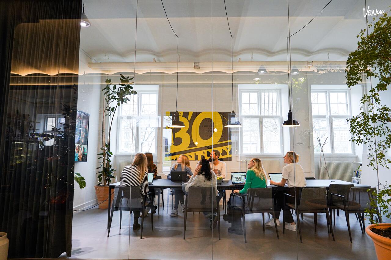 Talent Garden Denmark – moderne konferencelokale med high-tech faciliteter og kreativ atmosfære.