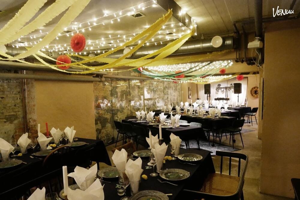 O64 – moderne og stilfuldt festlokale med minimalistisk design.