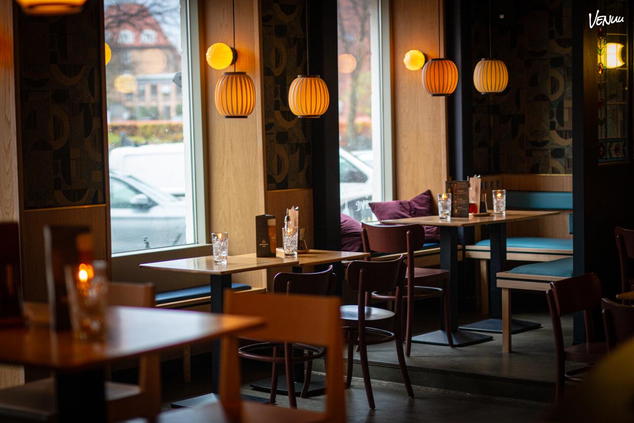 Trendy eventlokale med stilfulde omgivelser og plads til fest.