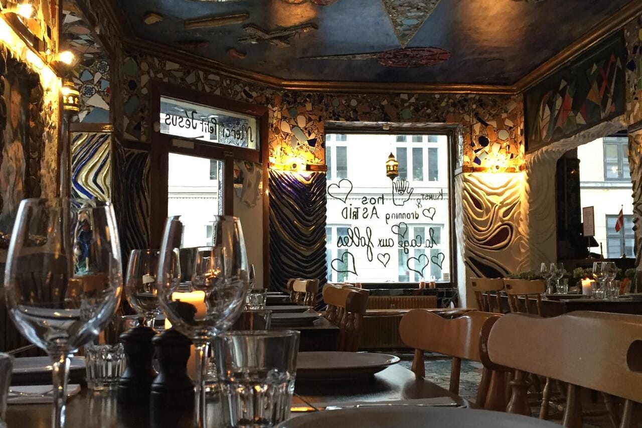 Kunst og Farver – farverigt og kreativt venue i København med kunstnerisk atmosfære og masser af karakter.