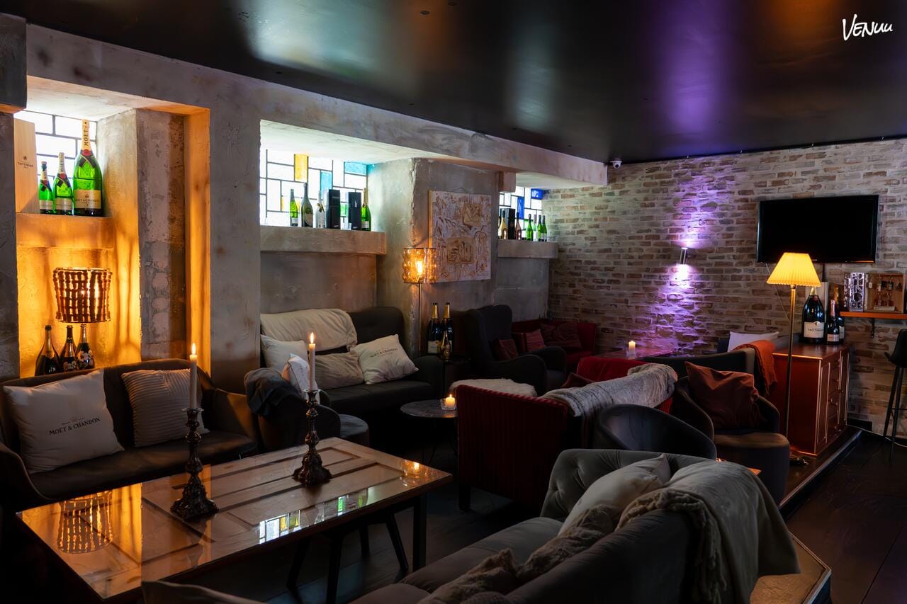 Lokale med lækker lounge og gode drinks