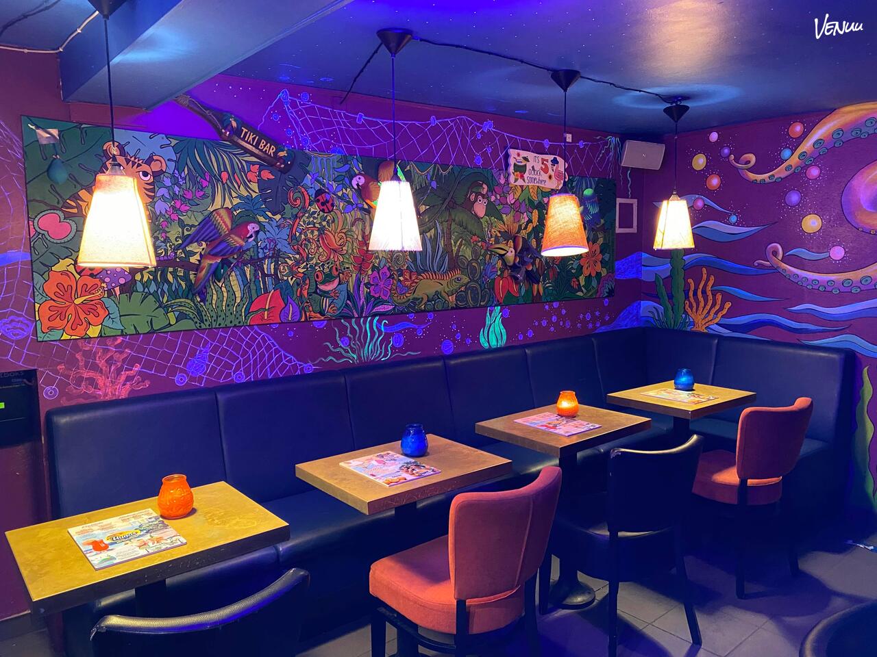 Udendørs strandbar i Indre By med havudsigt og afslappet sommerstemning til fest  