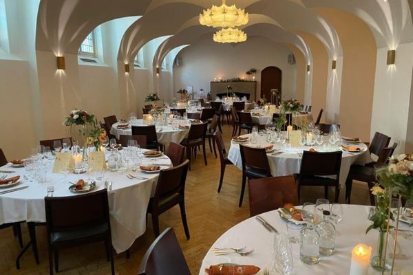 Julefrokost København: De 21 Bedste Lokaler i 2025!