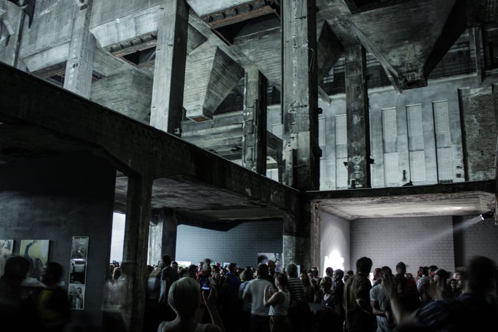 Atmospheric Hegemony: The Brutalist Ontology of Nighttime Spatial Design