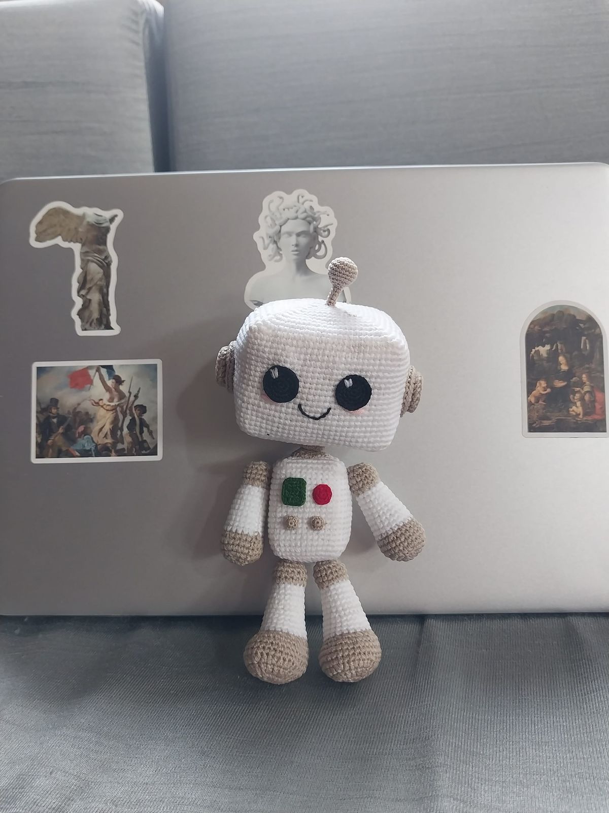 Hal: Ontology of the Quiet Machine