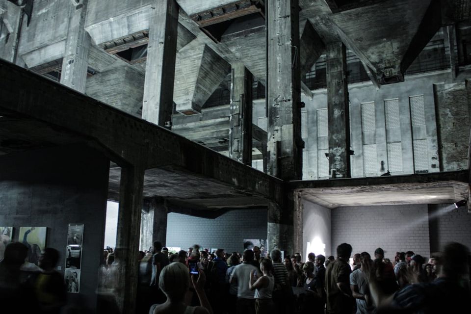 Atmospheric Hegemony: The Brutalist Ontology of Nighttime Spatial Design