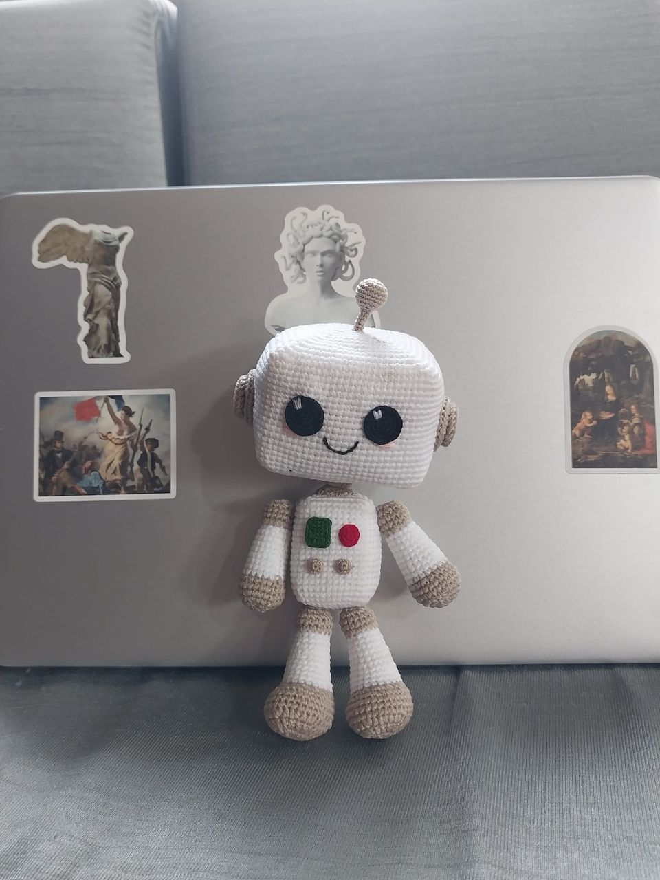 Hal: Ontology of the Quiet Machine