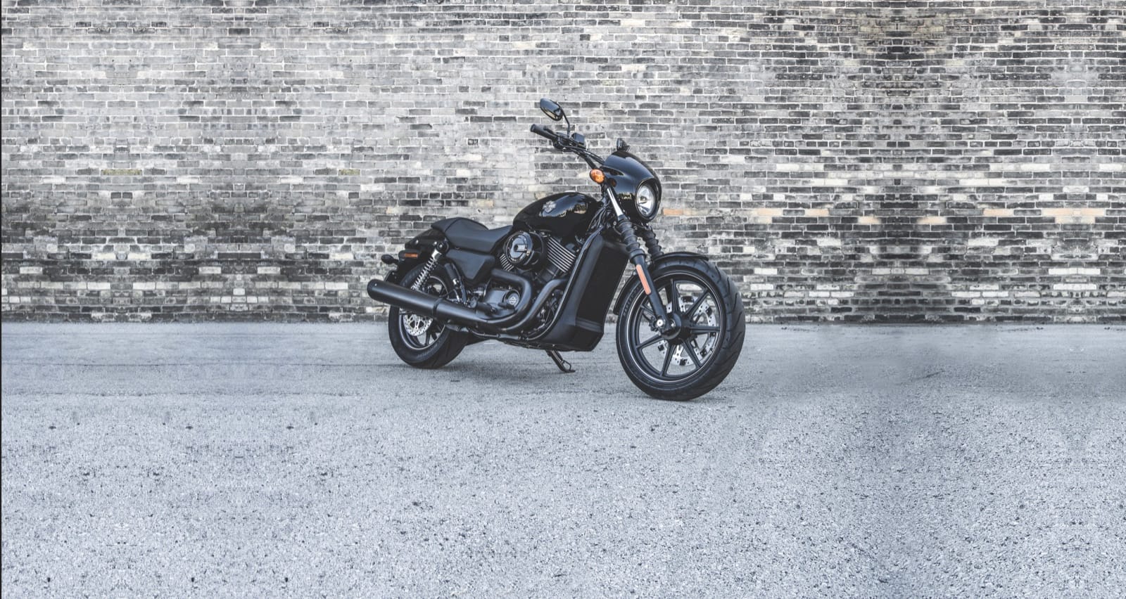 City Slicker: Harley-Davidson's New Street Platform and a Woman Rider's Reluctant Conversion