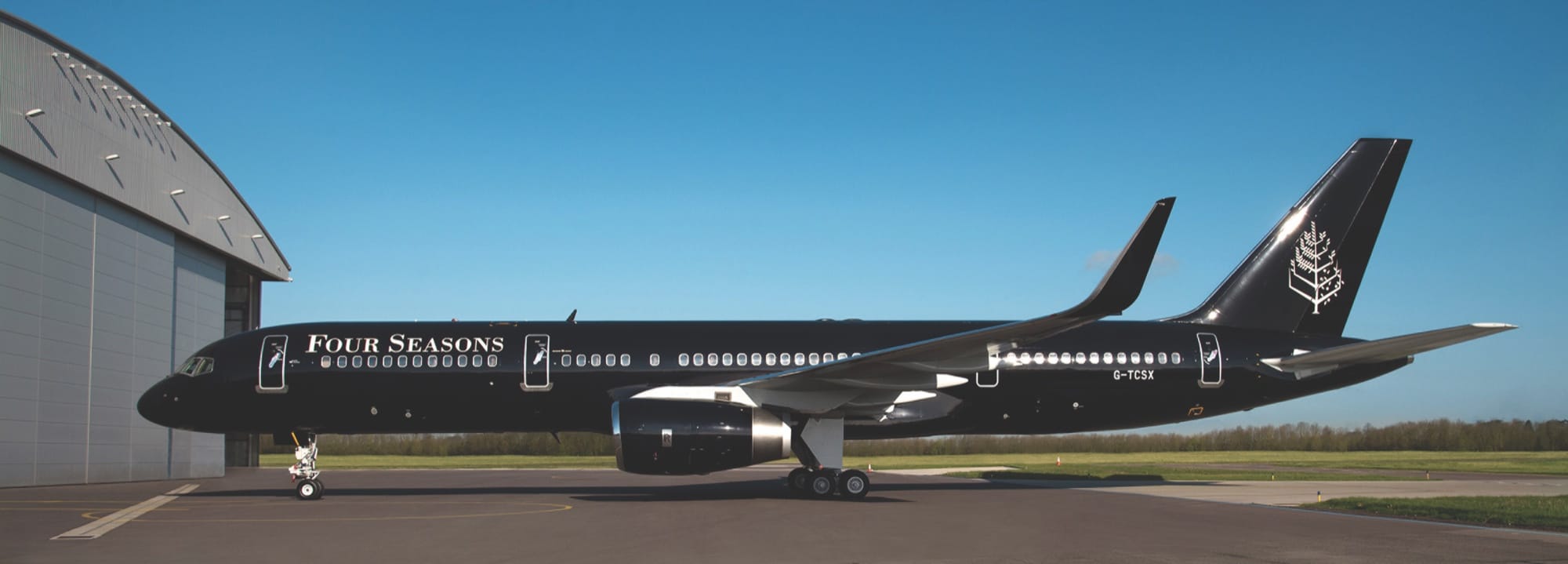 Jet Set: Around the World in Three Weeks with Four Seasons