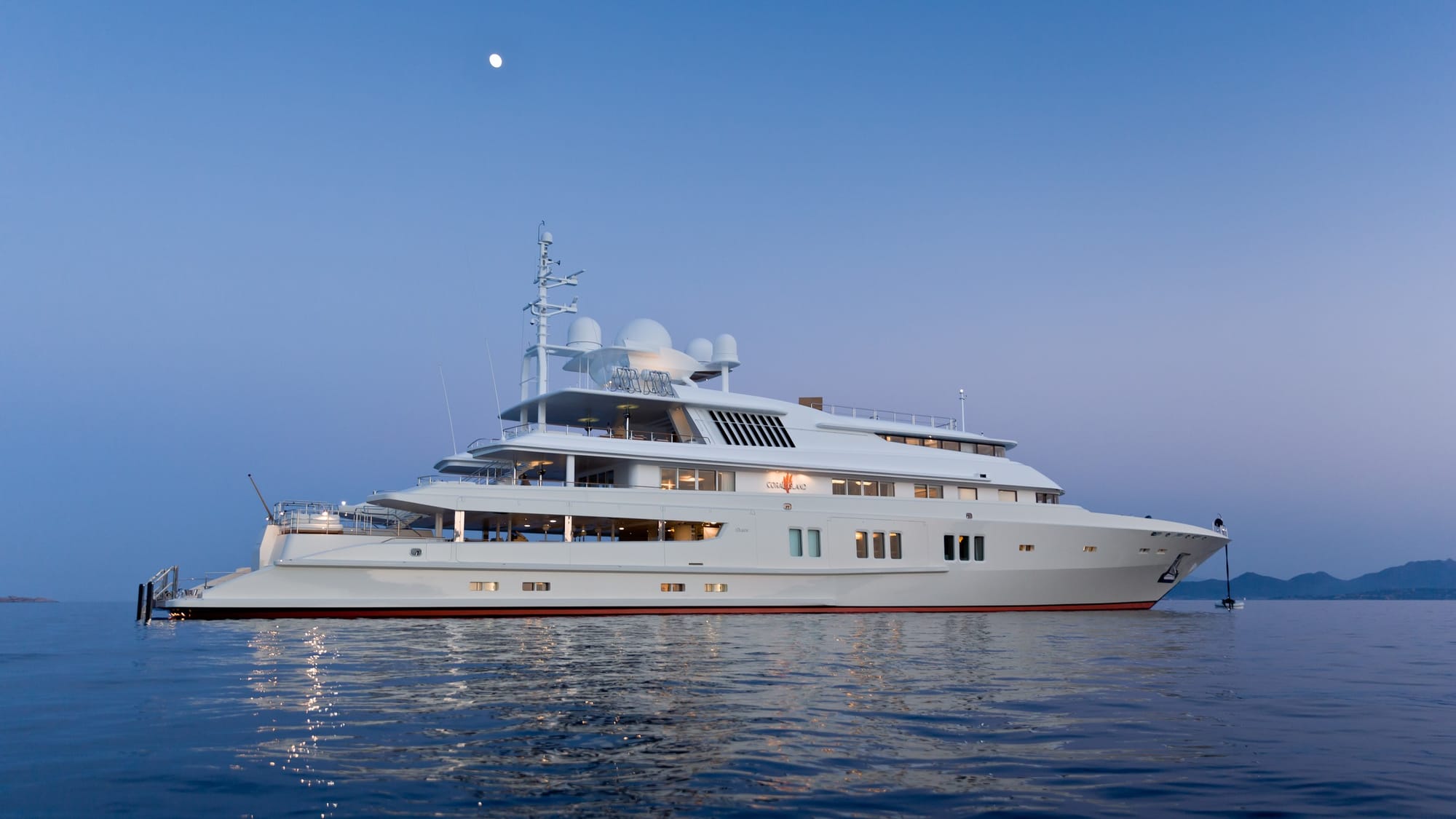 Coral Ocean: Jon Bannenberg's Secret Lurssen Masterpiece Surfaces for Charter