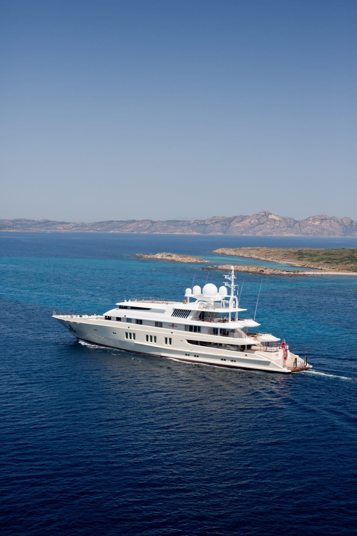 Coral Ocean: Jon Bannenberg's Secret Lurssen Masterpiece Surfaces for Charter