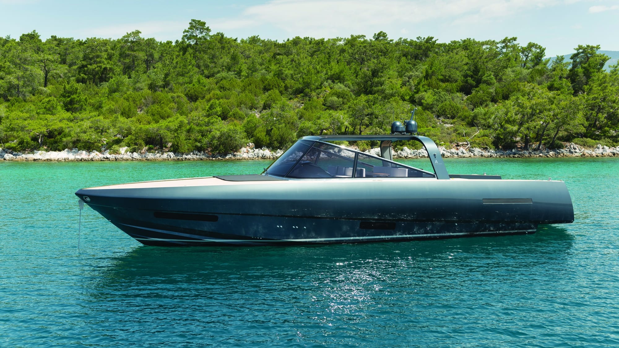 Sanlorenzo’s Explorer is a Modest-Sized Yacht that Offers the Go-Anywhere Capabilities and Space of a Much Larger Vessel