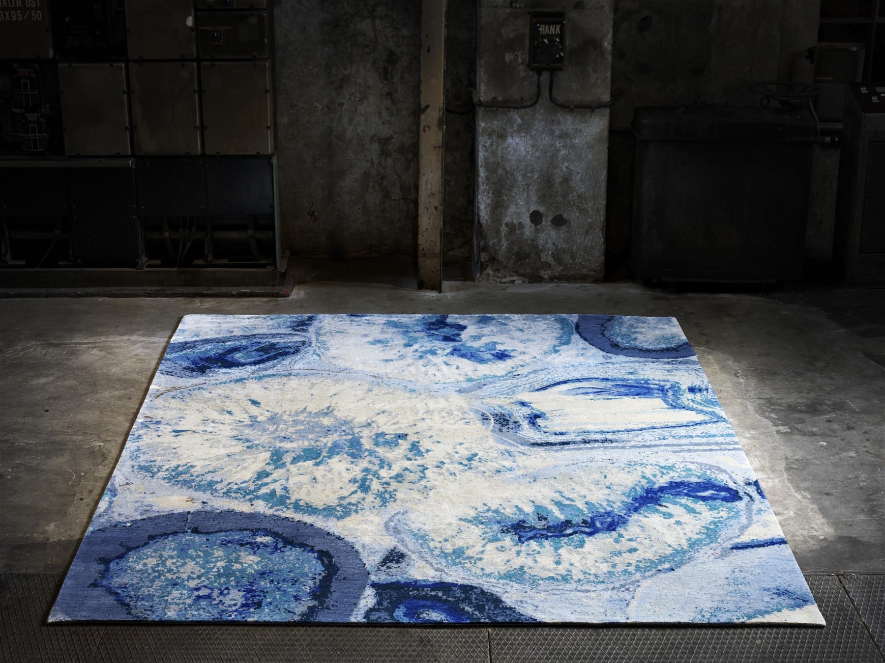 Iwan Maktabi Specialises in Gorgeous Handmade Carpets that Fuse Contemporary Artistry with Tradition