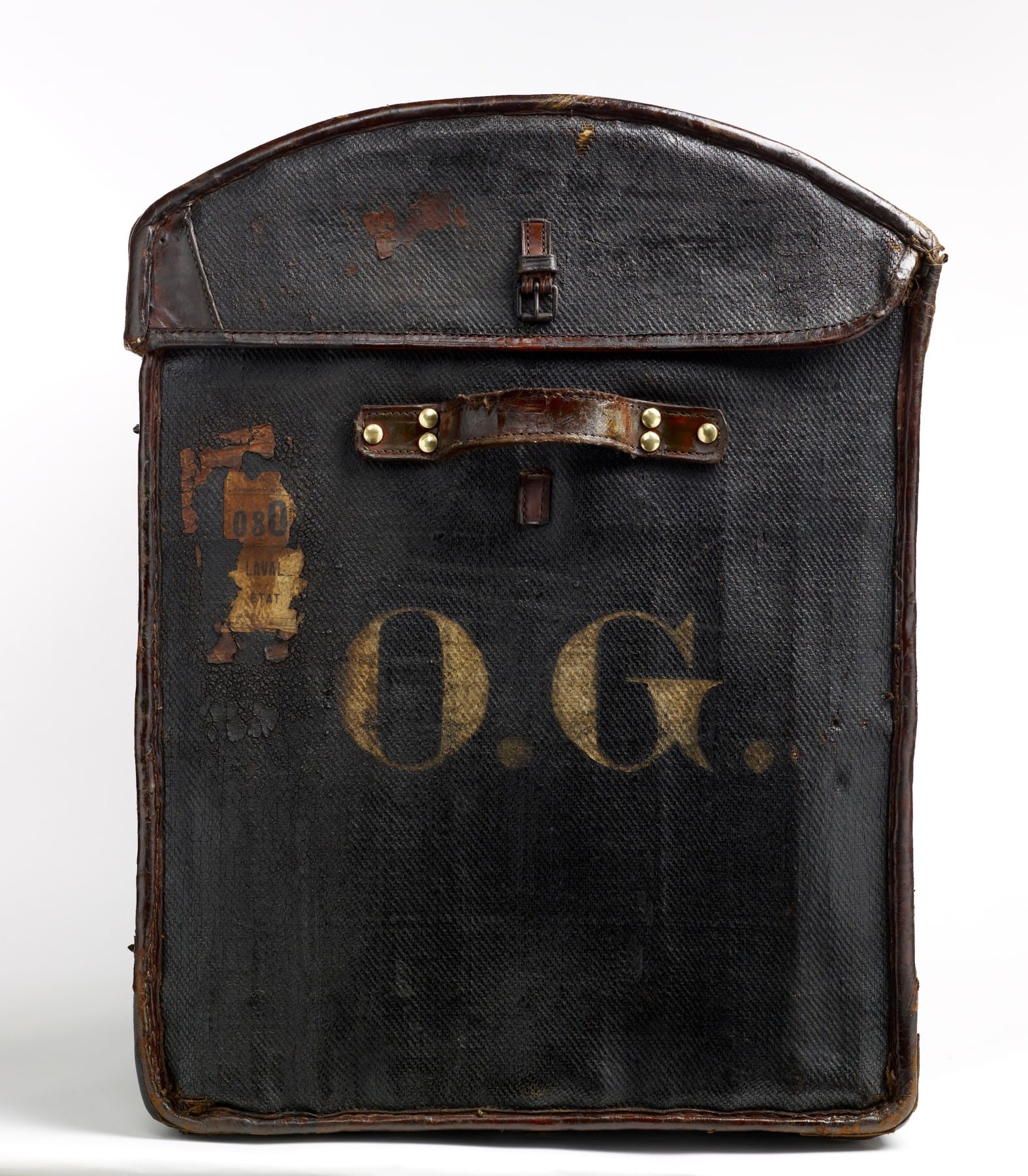 The Story of Moynat, The Exclusive French Trunk-Maker That Was Acquired by THE French Trunk-Maker