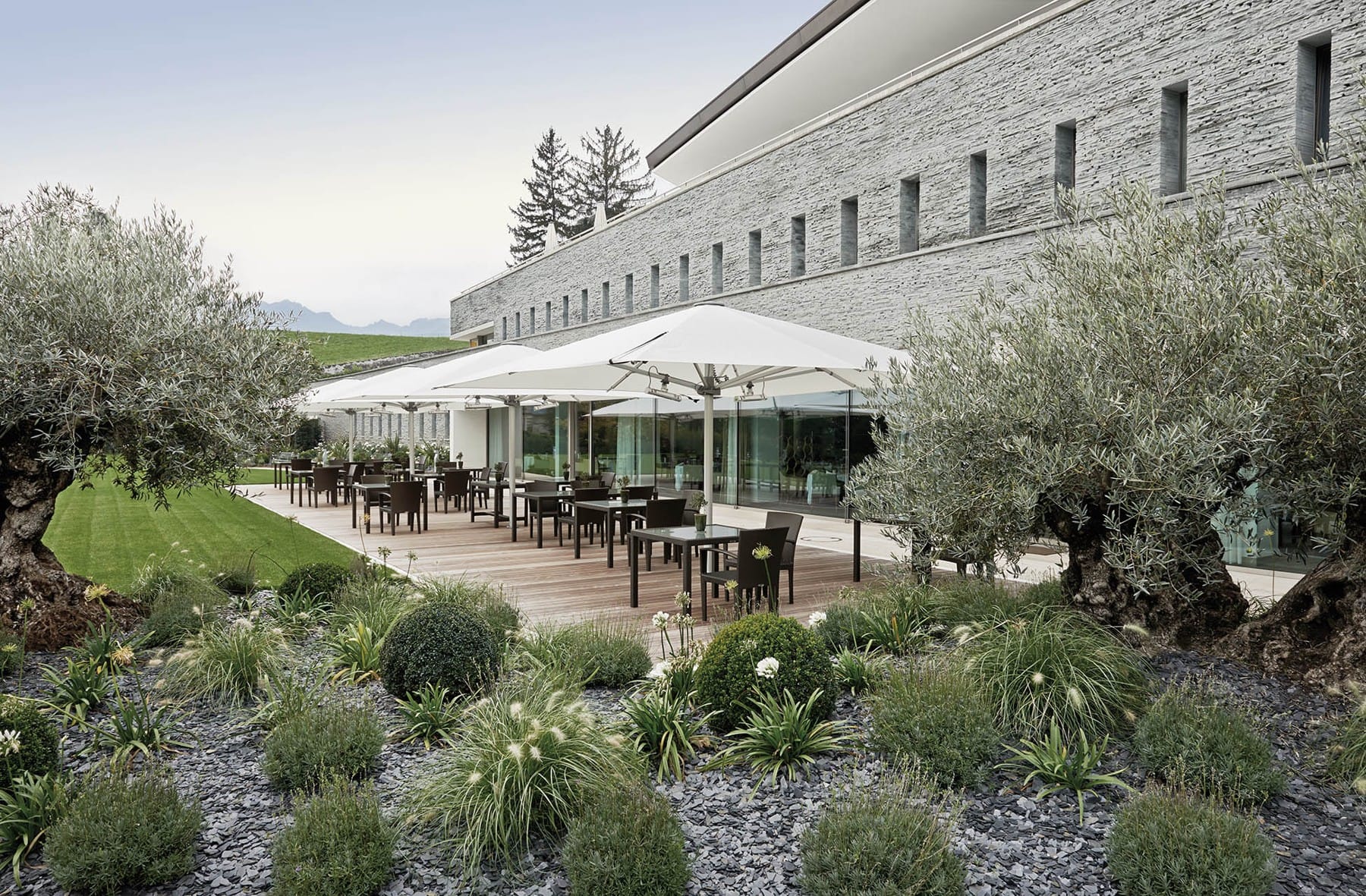 An Escape to Switzerland’s Extraordinary Clinique La Prairie is An Indulgence You Owe Yourself