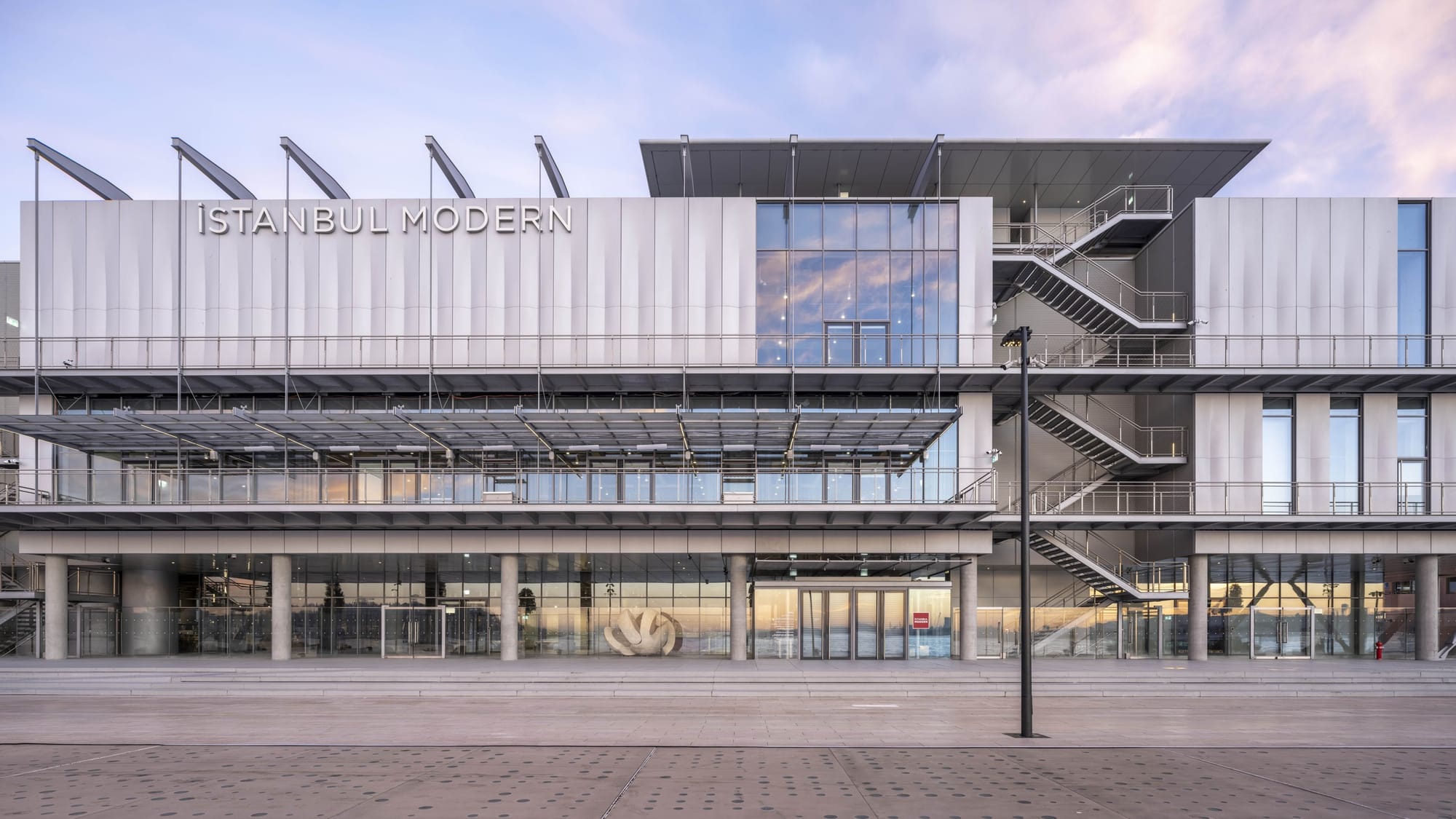 The Strikingly Beautiful Istanbul Modern Museum Has Returned to its Original Location