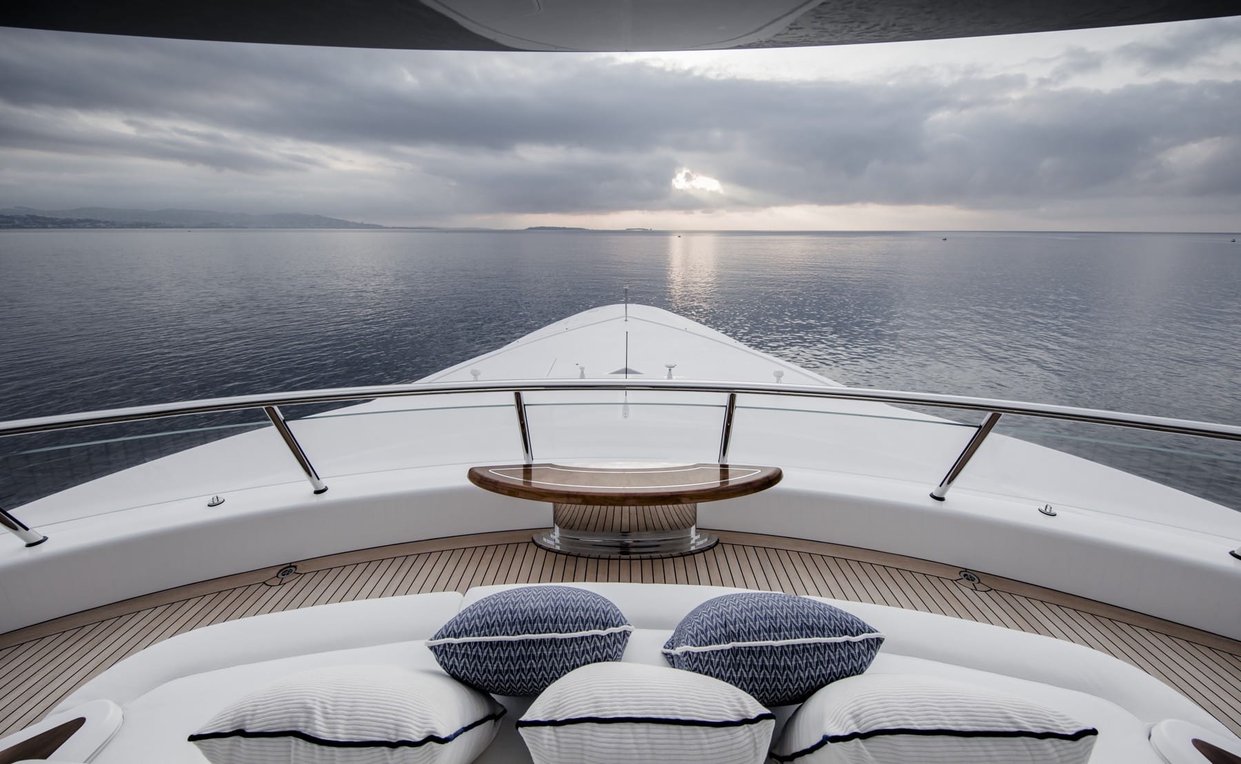 Unwind at Sea on Abeking & Rasmussen’s Elandess Superyacht
