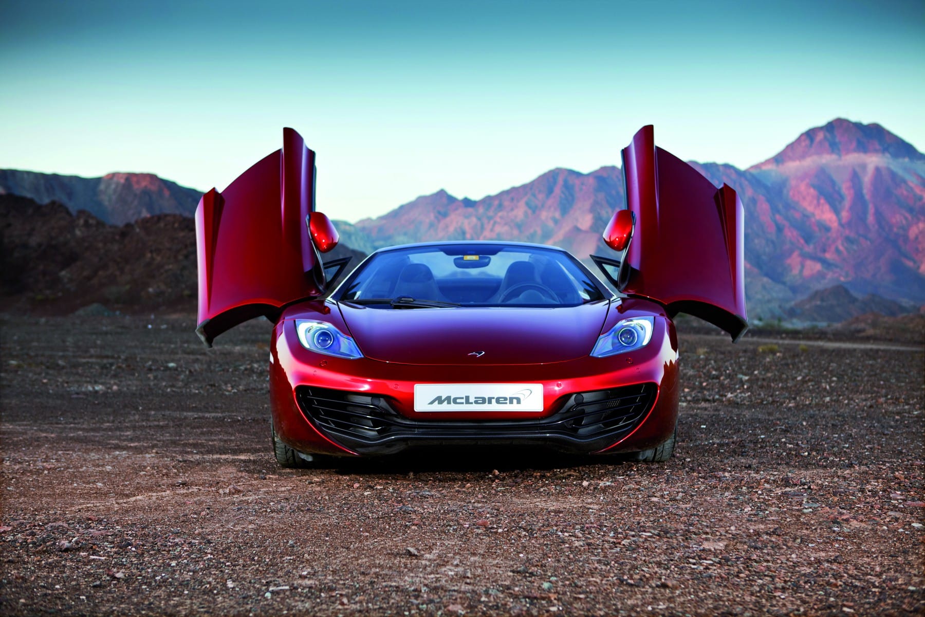 The McLaren 720S is The Multi-Talented Supercar You’ll Want To Drive Every Day