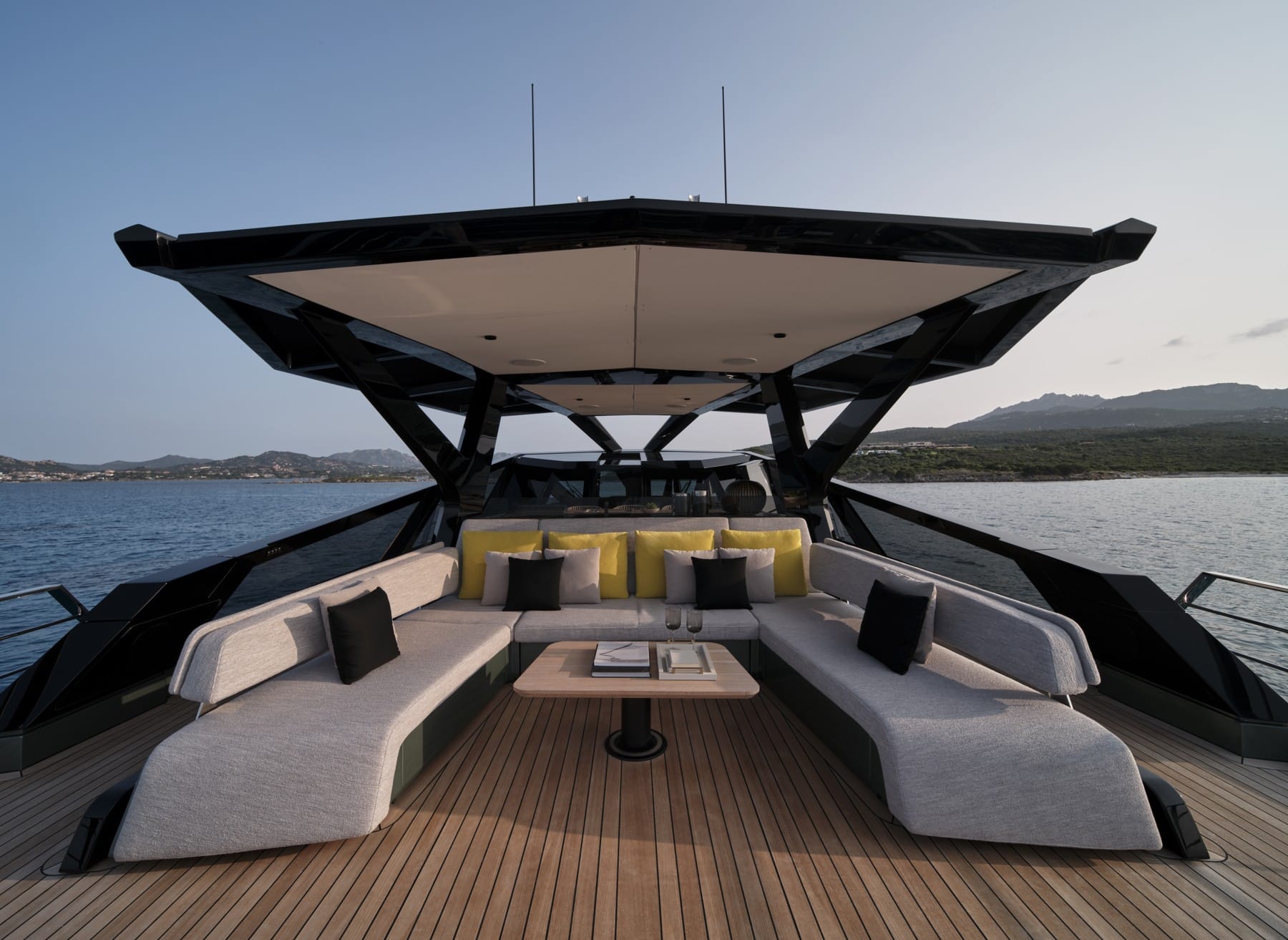 The WallyWHY 150 is a Crossover Wide-Body Boat that’s Far Ahead of its Time