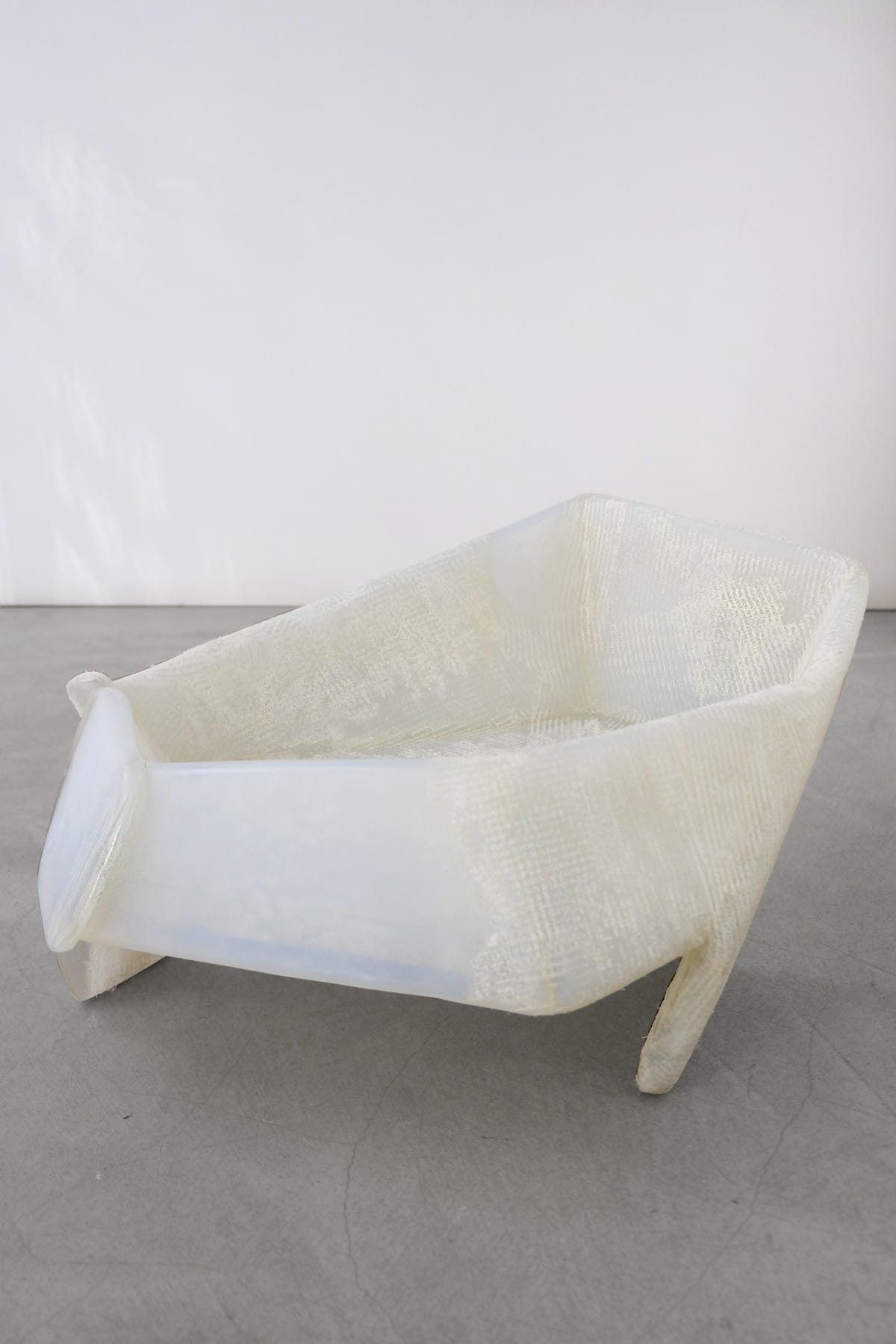 A Turkish-Palestinian Talent Creating Highly Artistic China Sets