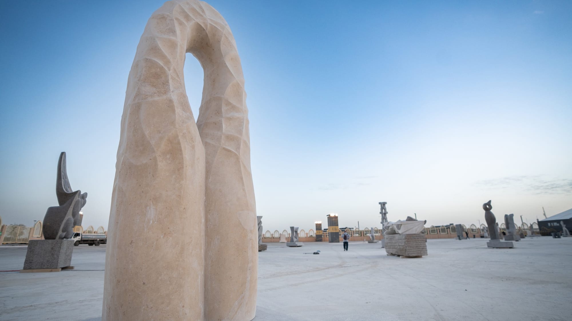 For the First Time, Tuwaiq, the Saudi Arabian Art Symposium, is Challenging its Sculptors to use only Local Materials