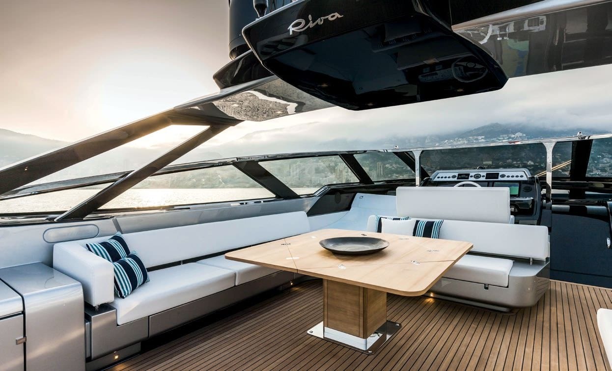 Riva 88 Florida: Mauro Micheli's Convertible-Top Coupe Debuts in Dubai