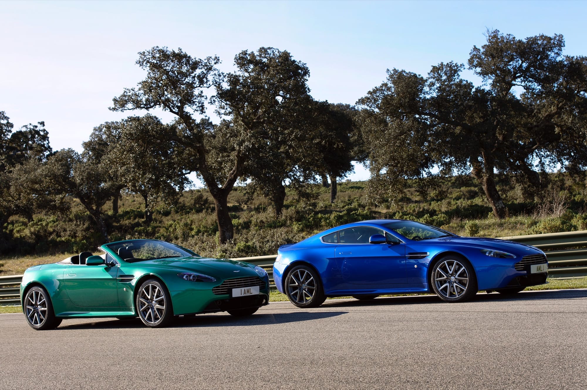 Contre-Virage, Ad-Vantage: Aston Martin Launches the Virage and Vantage S in Andalucia