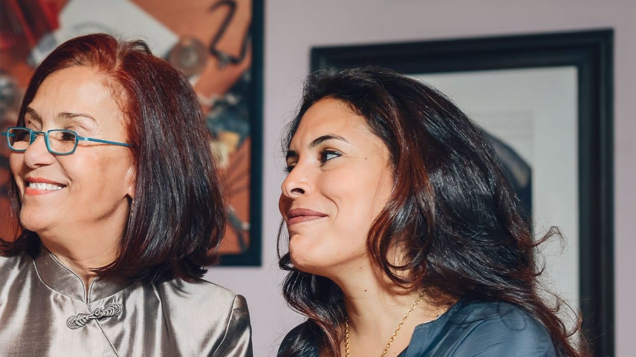Daughters Of Arabia: The Seelye Sisters Bridging A Cultural Divide