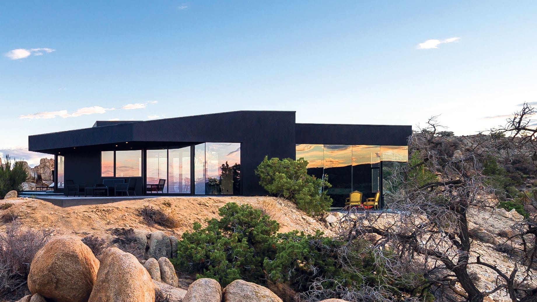 Shifting Sands: Monica Oller and Tom Pejic Reawaken Earthy Modernism in the Mojave
