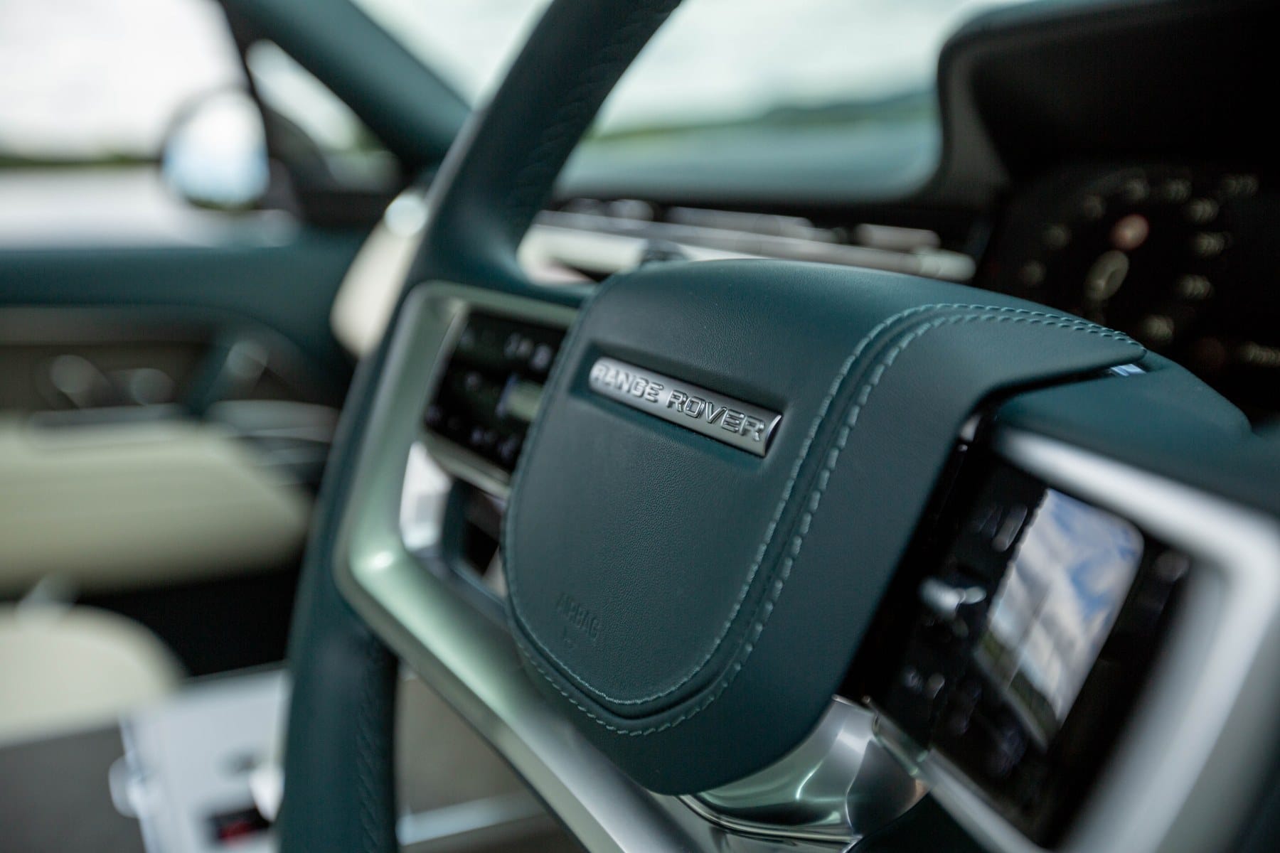 Tall Order: The New Range Rover and the Art of Looking Effortless
