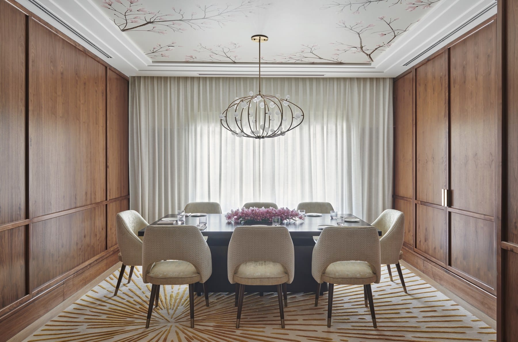 Emirates Palace Mandarin Oriental: Unabashed Opulence on the Abu Dhabi Shore