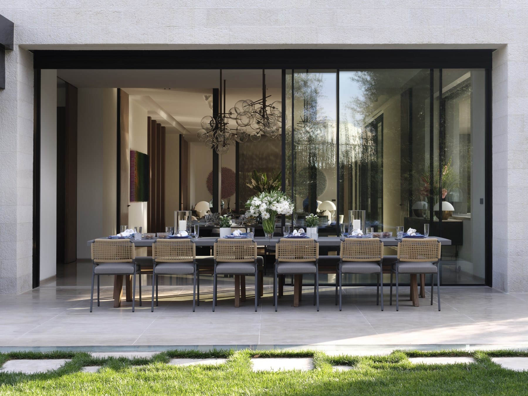 Heartfelt Minimalism: Inside the Tollgårds' First Middle East Home