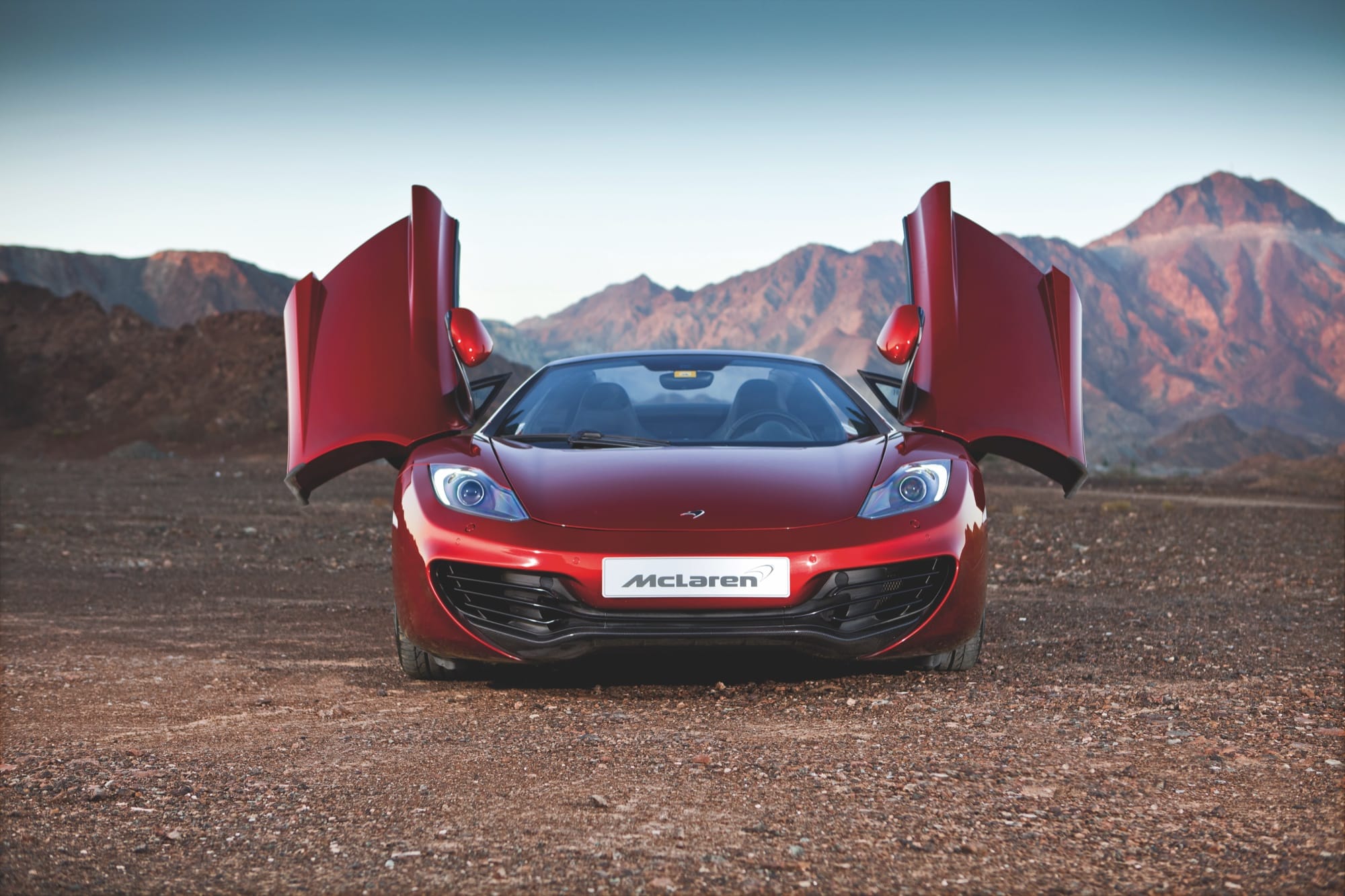 Quiet Confidence: McLaren's MP4-12C Spider and Coupé Stake a Supercar Claim