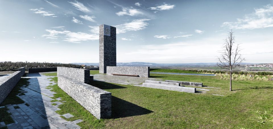 Pray Tell: Turkey's Sancaklar Mosque Sheds Cliché for Minimal, Cave-Like Worship