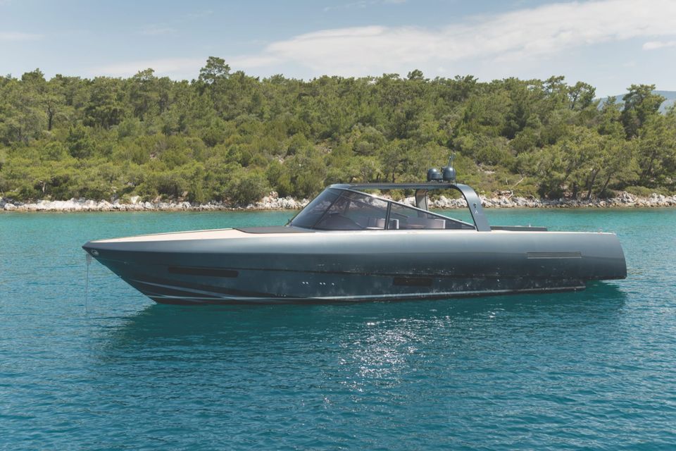 Black Beauty: The Alen 68 Makes Its Debut At The Monaco Yacht Show
