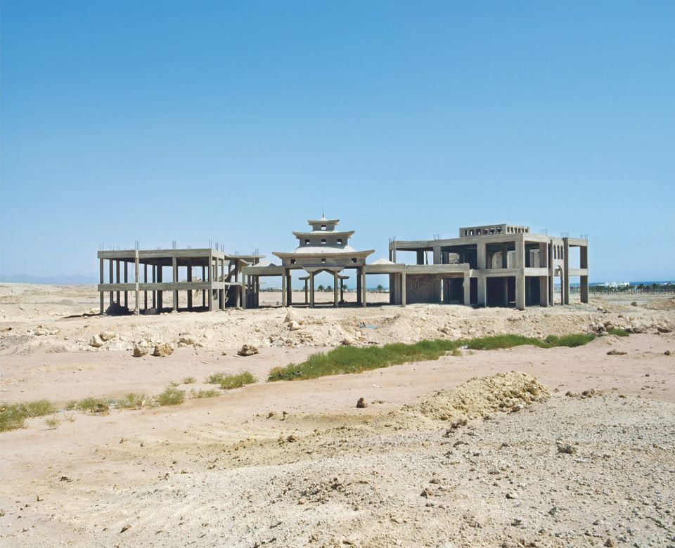 Ghost Town: An Abandoned Palace Rising From the Desert Sands