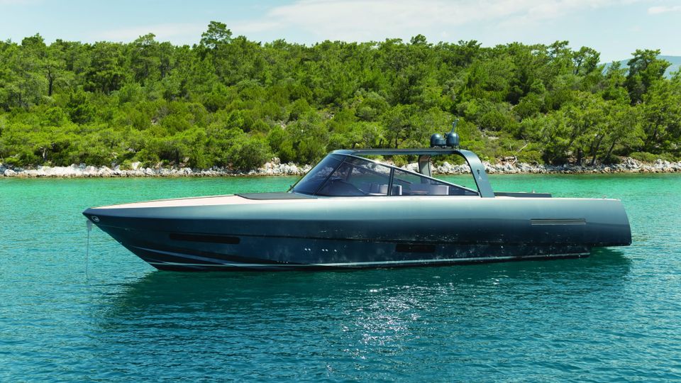 Sanlorenzo’s Explorer is a Modest-Sized Yacht that Offers the Go-Anywhere Capabilities and Space of a Much Larger Vessel