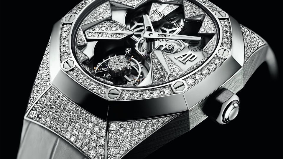 Audemars Piguet Packs Some Serious Engineering In Its Thinnest Royal Oak Ever